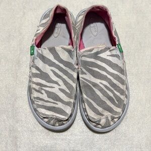 Stylish Zebra Print Shoes, Good Condition Oddity pair, please read description.